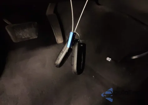 2014 Chrysler 300 z USA, uszkodzony, nr VIN 2C3CCAAG2EH264852